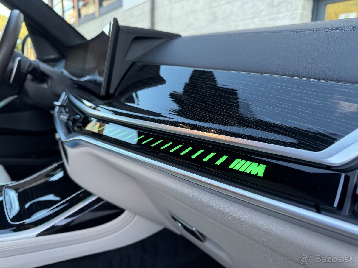 BMW X7M60i Xdrive r.v 2024, 19.900km - Odpočet DPH - - 13