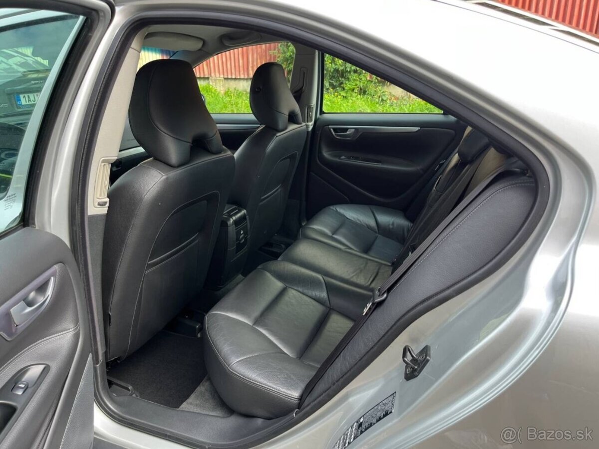 Volvo S60 2.5T 154kW Automat - 13