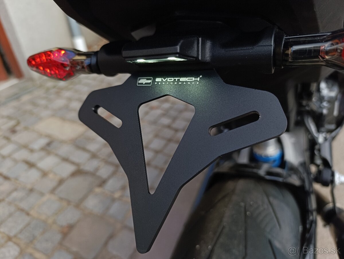 BMW M 1000 RR competition 2023 - 13