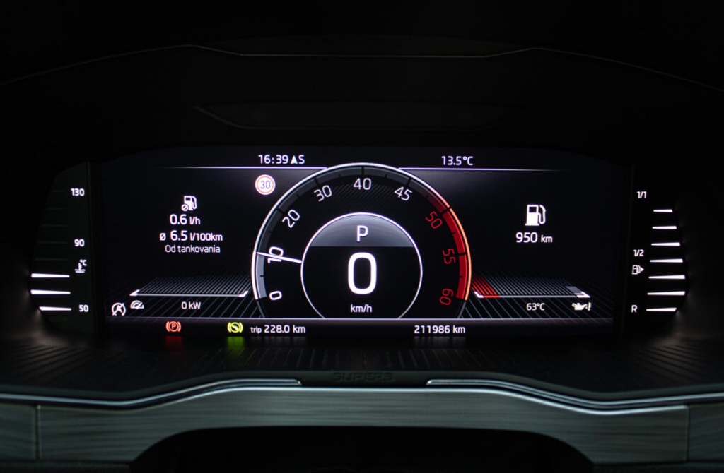 Škoda Superb Combi 2.0 TDI SCR Style DSG - 13