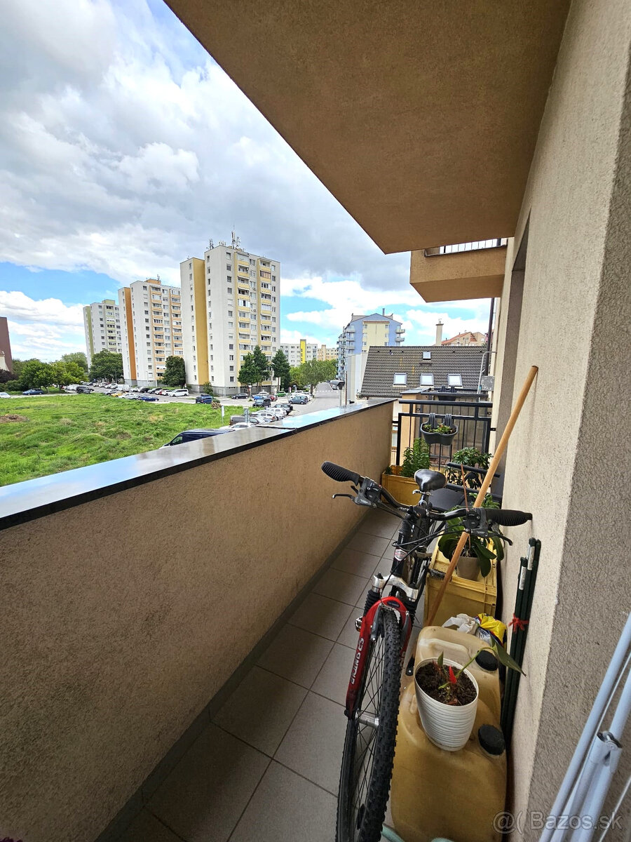 SENEC - NA PREDAJ EXKLUZÍVNE IBA U NÁS - 2 izbový byt v cent - 13