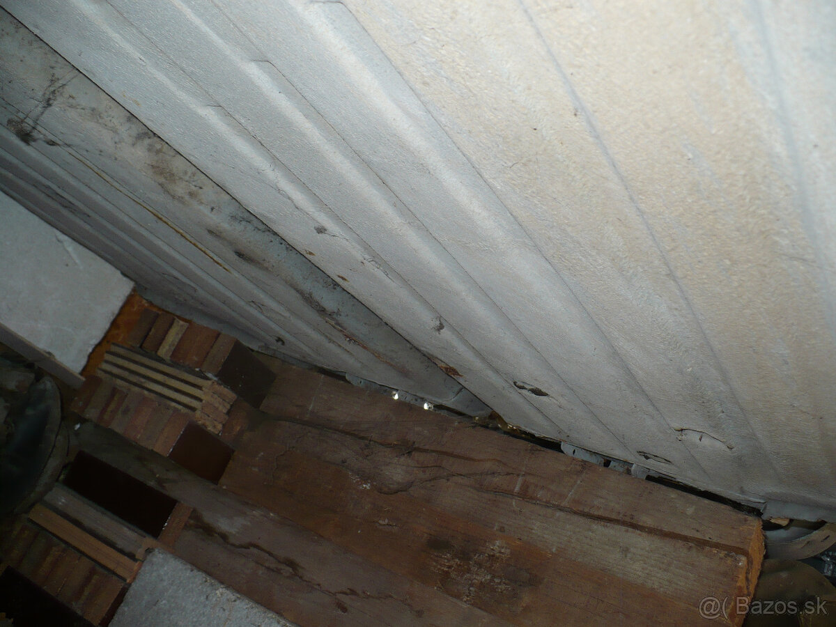 Karoseria Škoda 105 M, 120 M. - 13