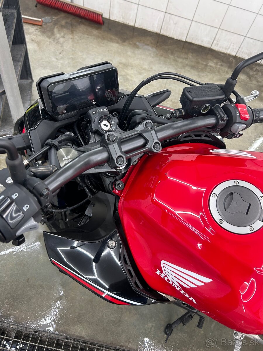 Honda CB500F - 13