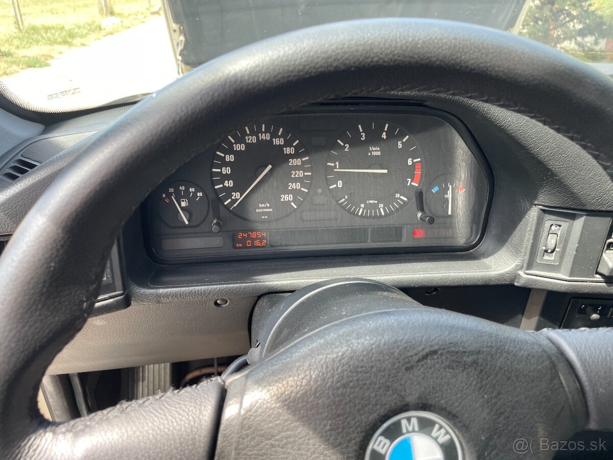 Bmw 535i e34 M5 kolesá interiér Manuál - 13