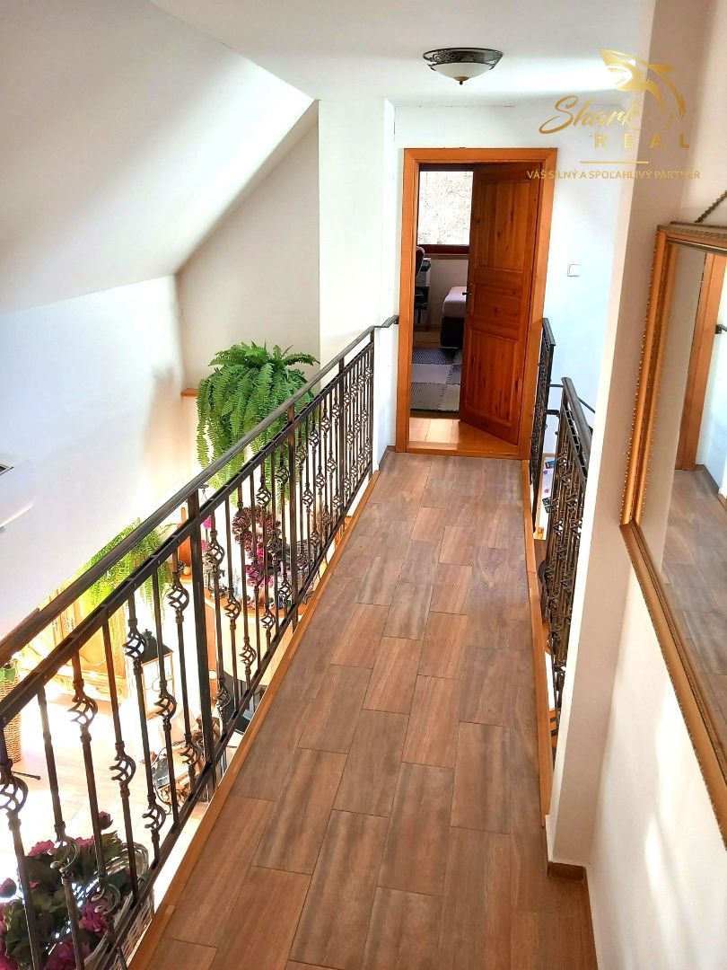 Výnimočný rodinný dom v krásnej prírode Štiavnických vrchov - 13