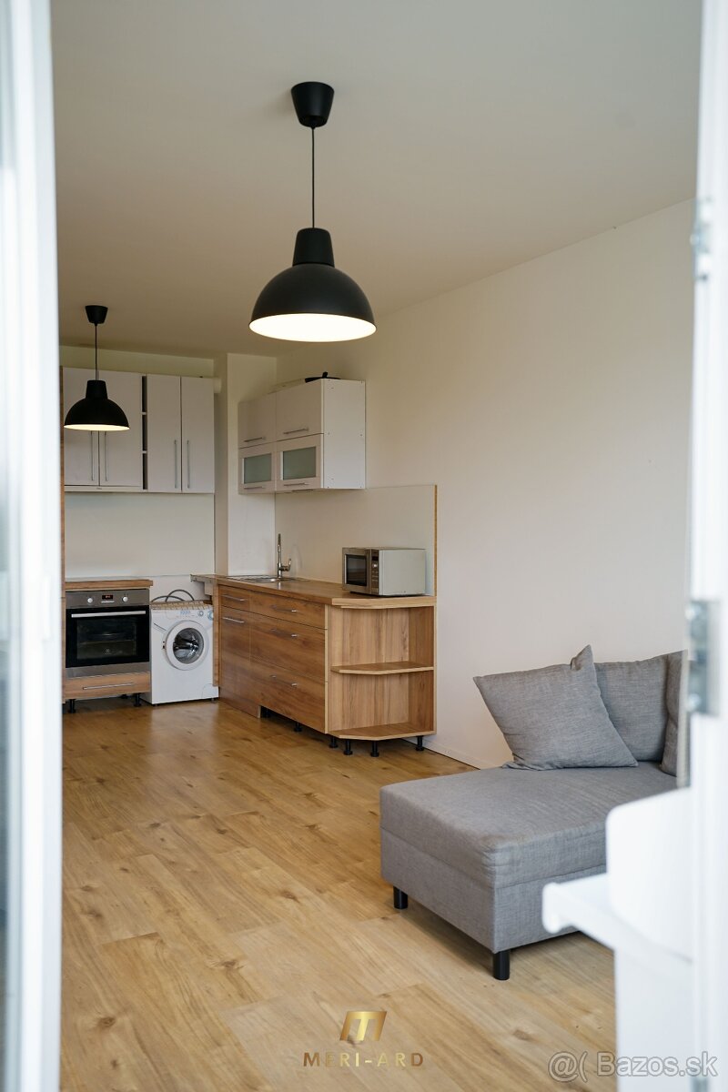 Predaj 2 izbový byt s balkónom a parkovacím miestom, RAJKA - 13