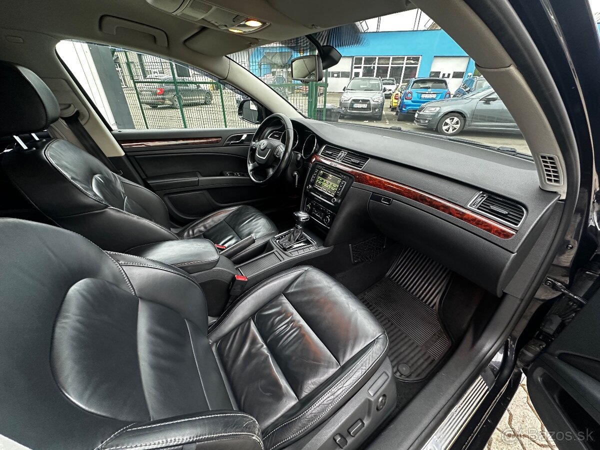 Škoda Superb Combi 2.0 TDi Elegance DSG - 13