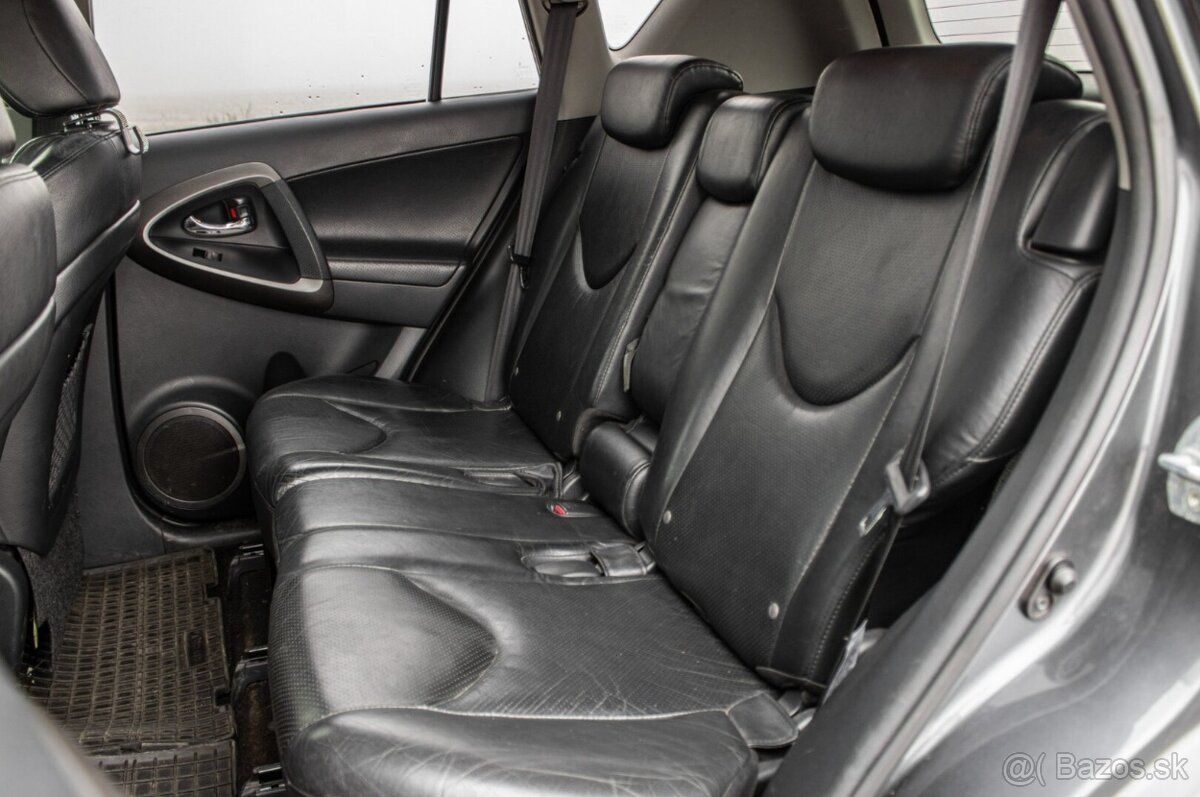 Toyota RAV4 2.2l D-CAT 110kW, A/T - 13