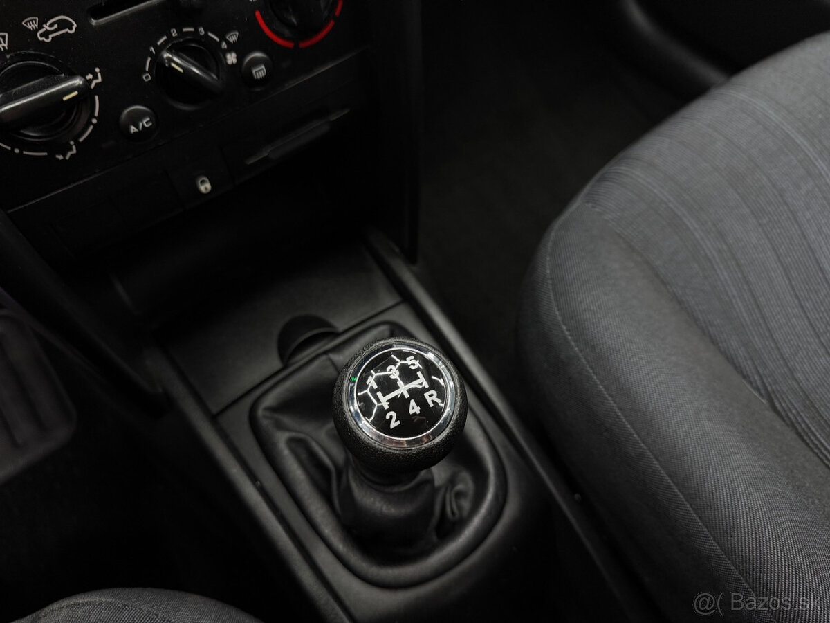 Peugeot 207 1.4e - 13
