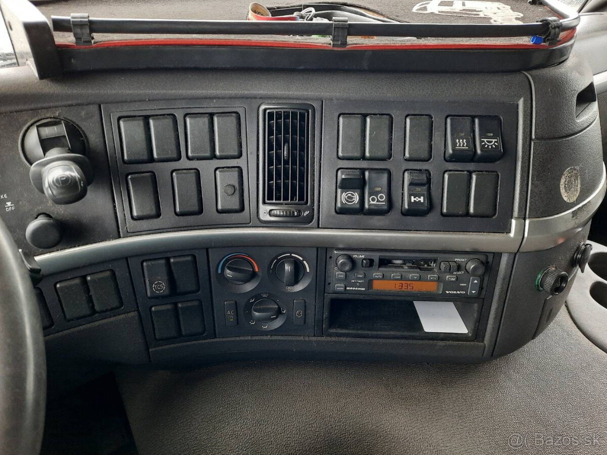 Volvo FM9 300 Valník 6x2 E3 - 13