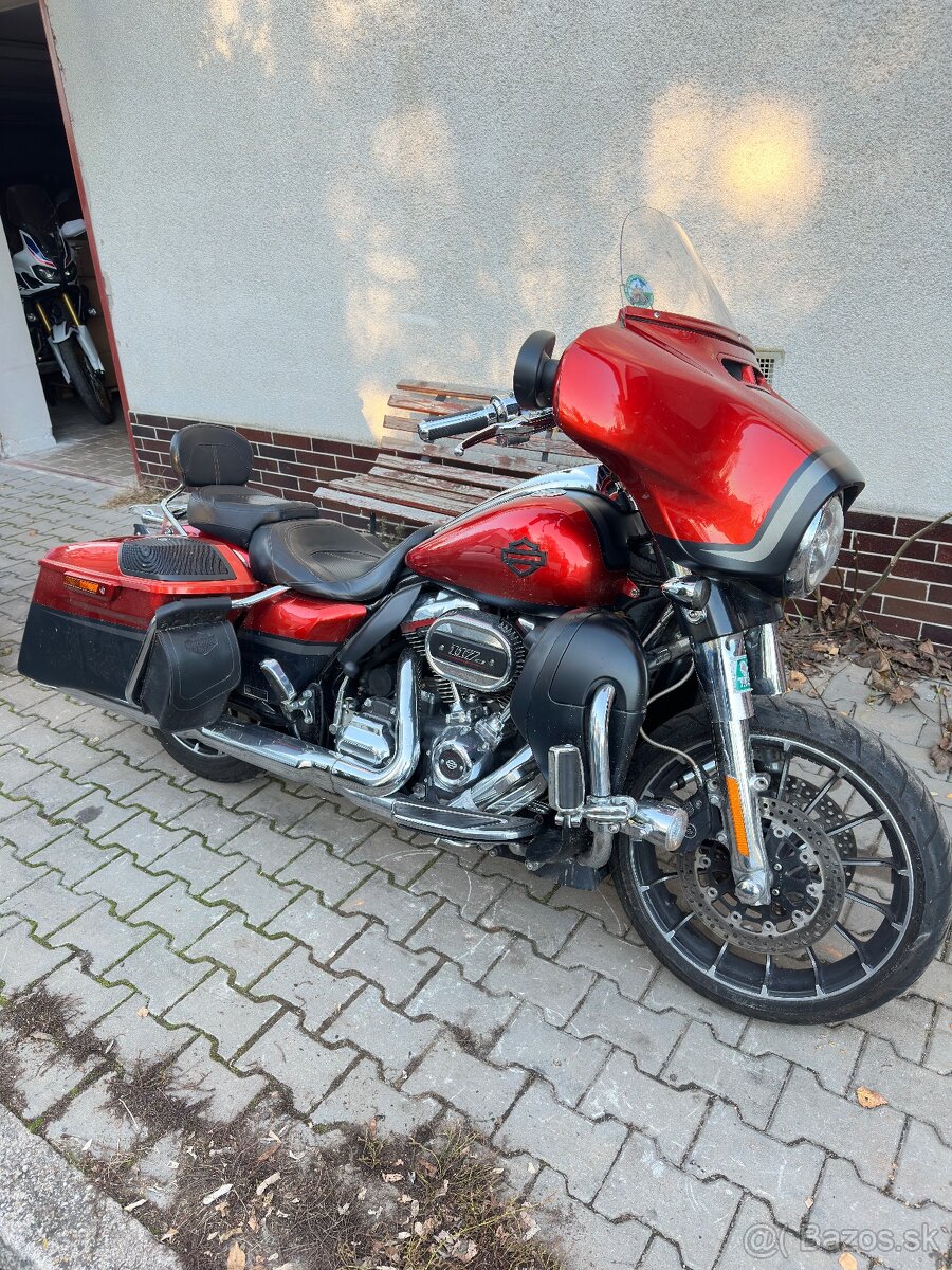Harley Davidson Street glide CVO - 13