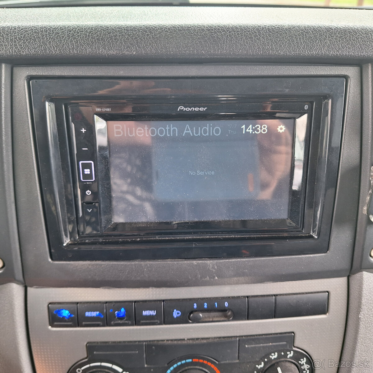 Jeep Commander 3.0 CRD V6 Overland A/T 4x4 - aj na splátky - 13