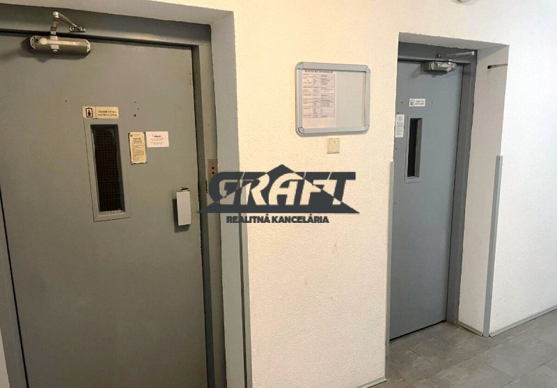 Svetlý, čiastočne zrekonštruovaný 4-izb. byt Svetlá ul. - BA - 13