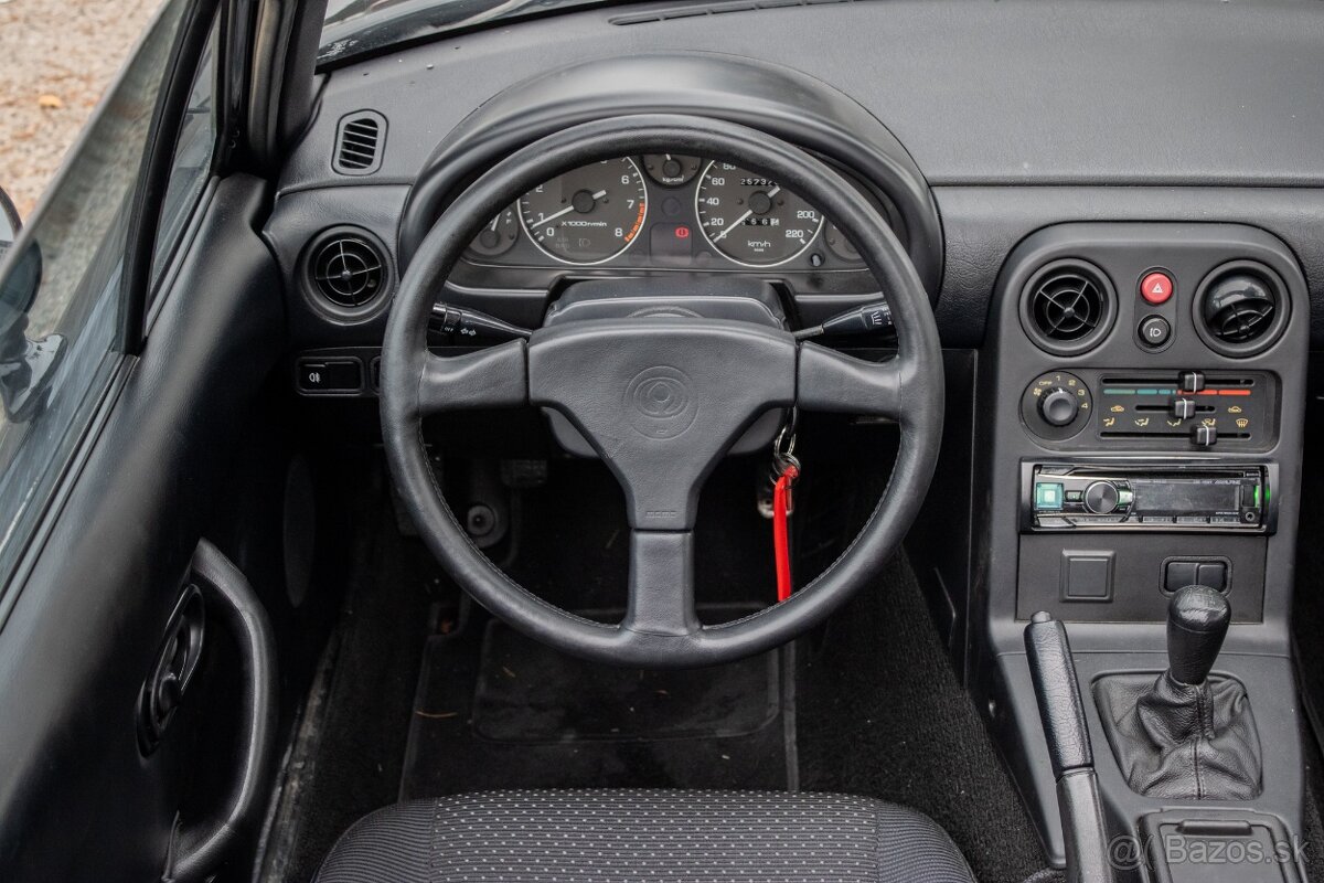 Mazda MX-5 Miata 1,8 benzín - 13
