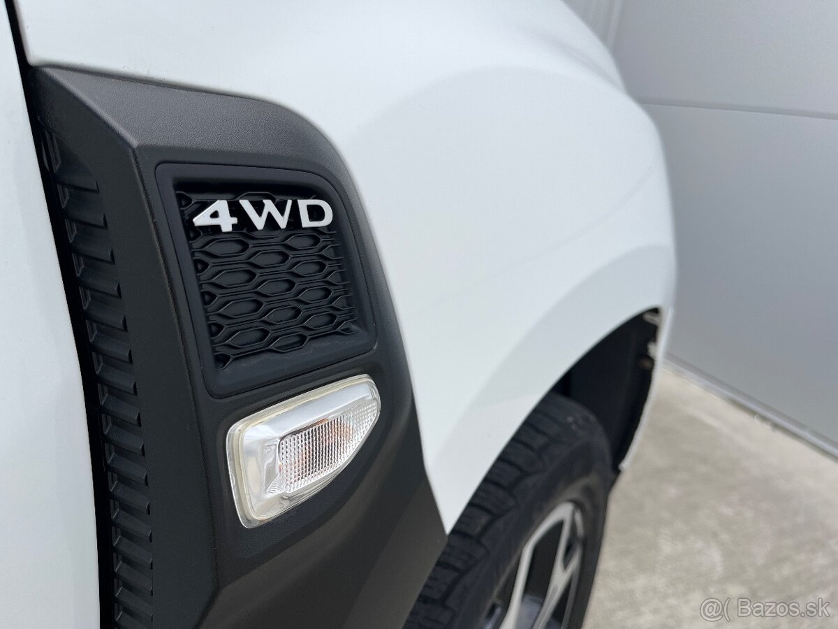 Dacia Duster 1.6 benzín 4x4 2019 - 13
