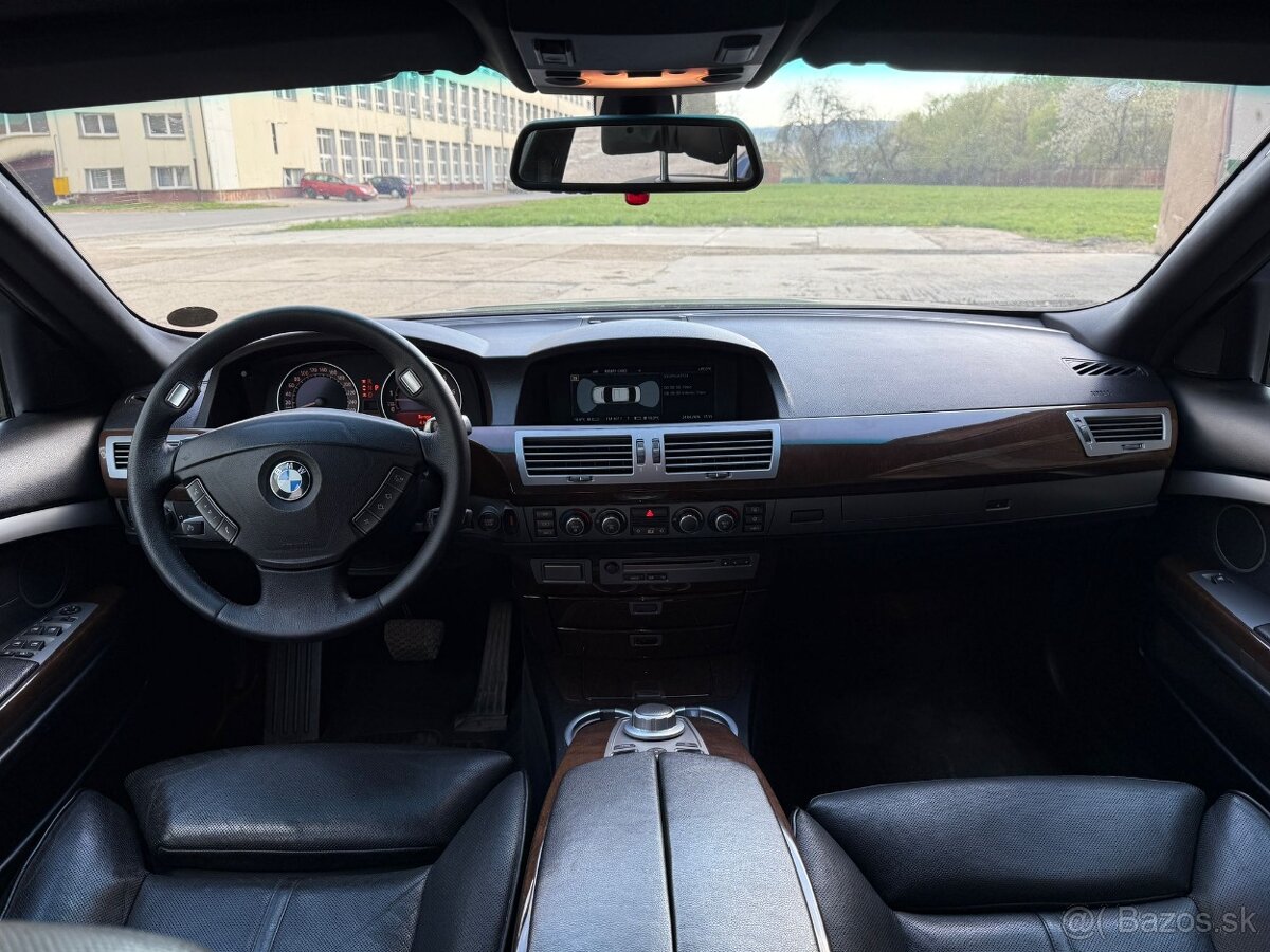Bmw 750 li - 13