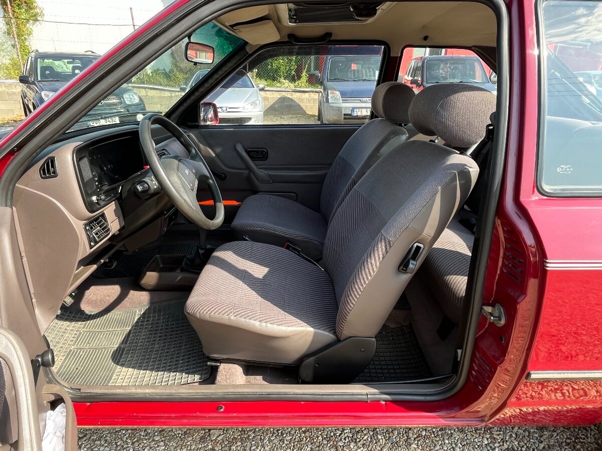 Ford Escort, 1.6D 40KwVELMI ZACHOVALÍ STAV - 13