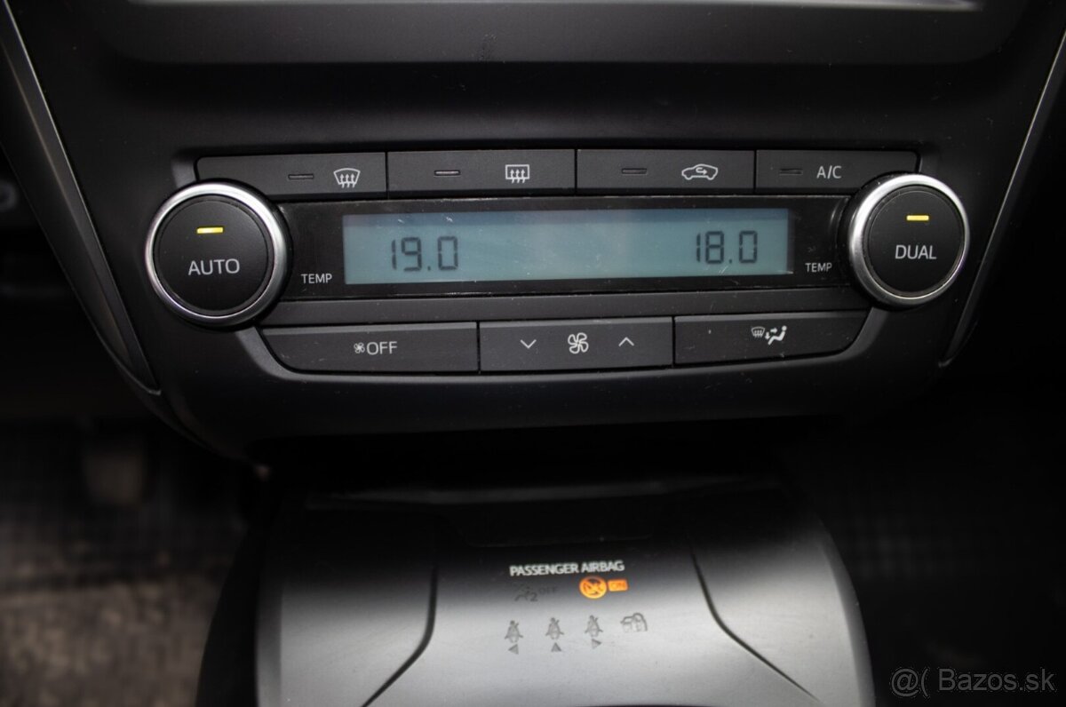 Toyota Avensis, bez investic - 13