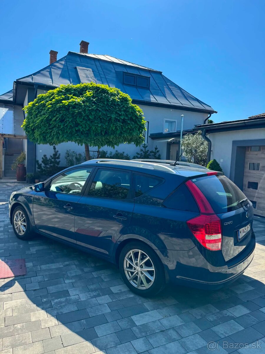 Kia Ceed 2.0 CRDi - 13