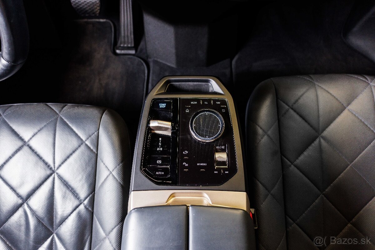 BMW iX 40 xDrive - 13
