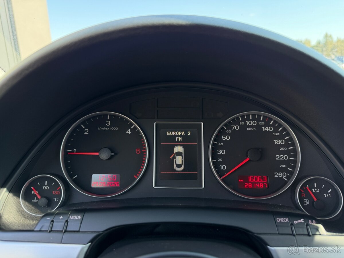 Audi A4 Avant 2.0 TDI Premium DPF - 13