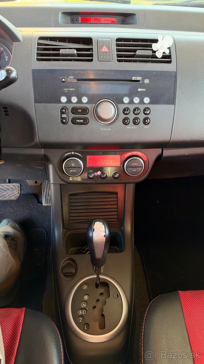 Suzuki Swift 1.5 benzin automat 75kW - 13
