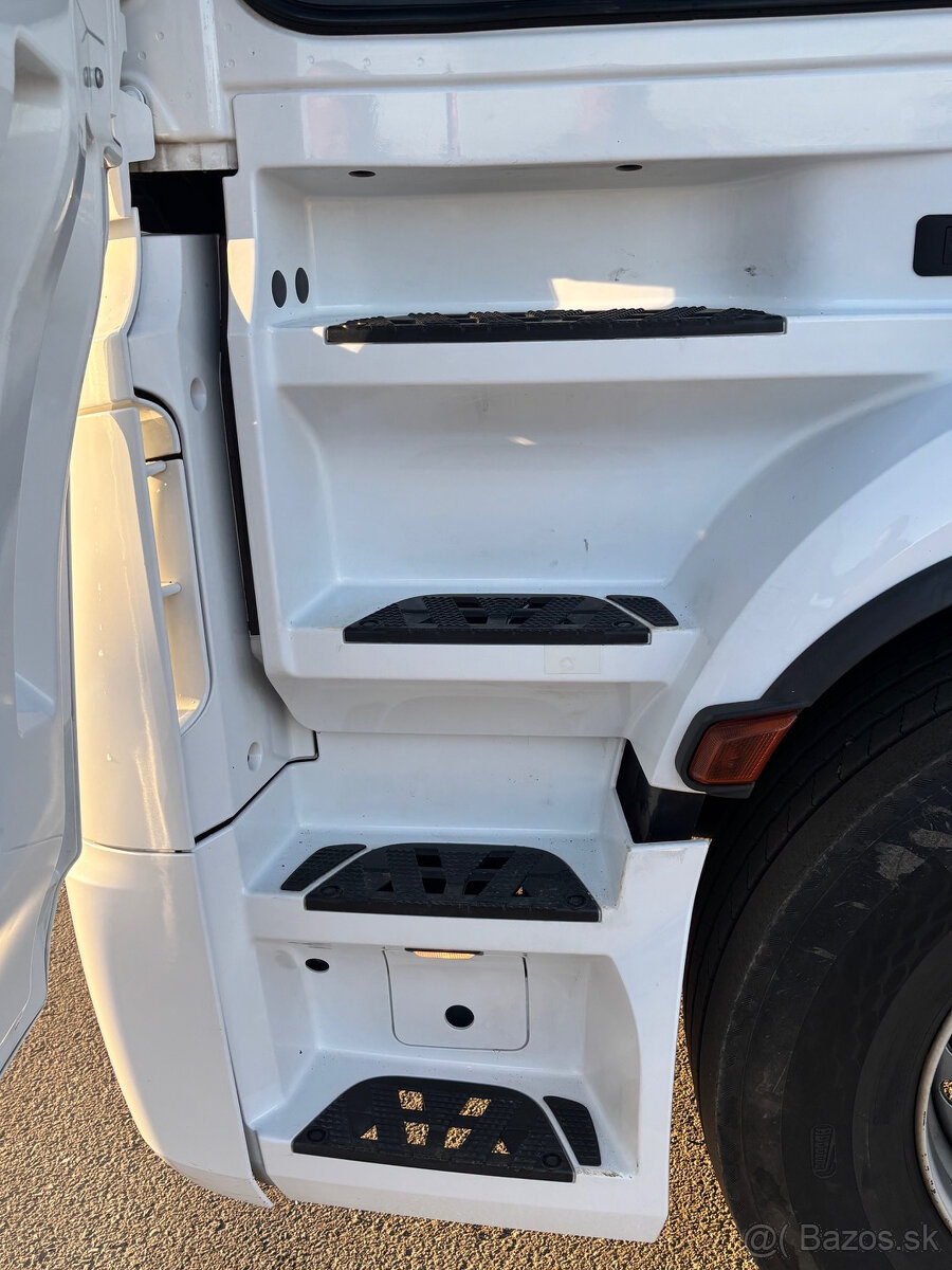 Prodám tahač návěsů MERCEDES-BENZ ACTROS 1848 E6 GIGASPACE - 13