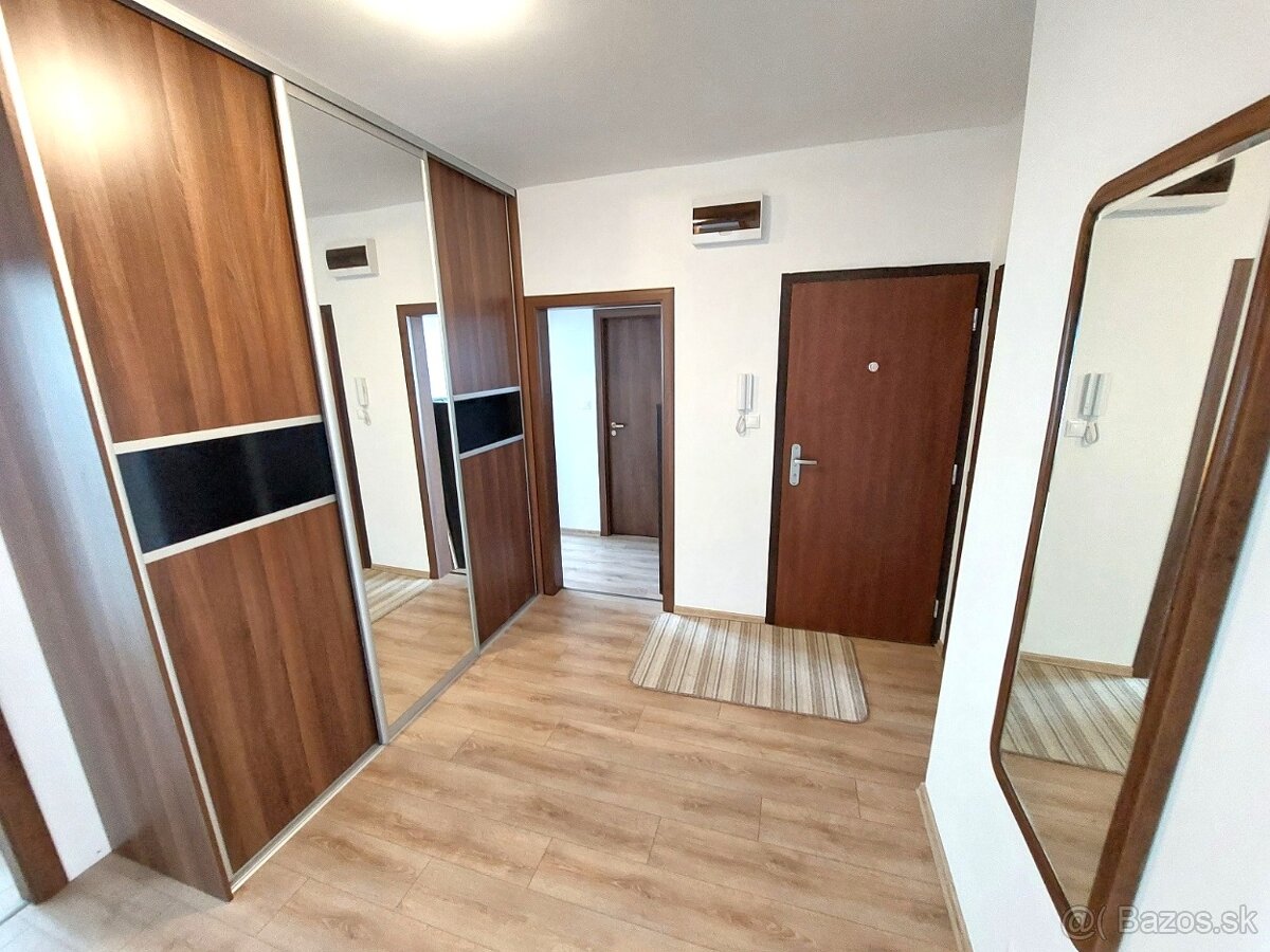 Poprad - Allendeho, 4 izb. byt, s výhľadom na Tatry, 104 m2 - 13