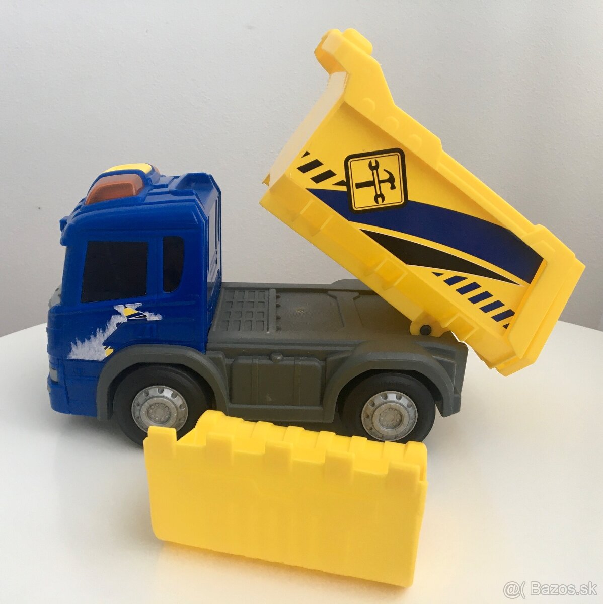 Hračky, autíčka - 13