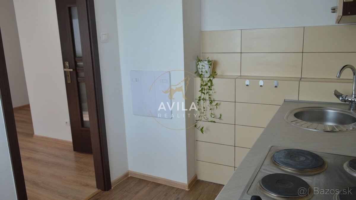 REZERVOVANÝ: 1izbový byt 30m2, kompletná rekonštrukcia - Trn - 13