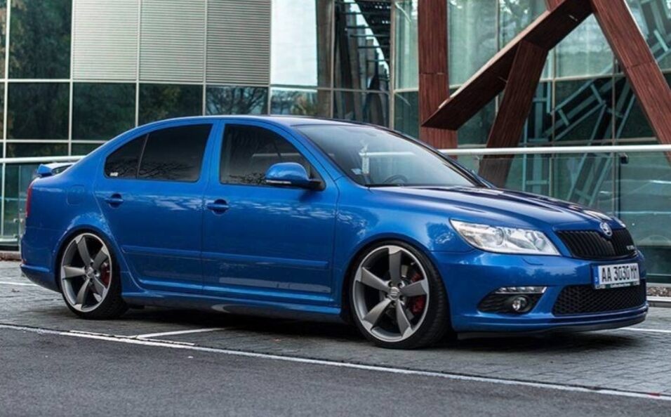 MRACITKA SKODA OCTAVIA 2 FL - 13