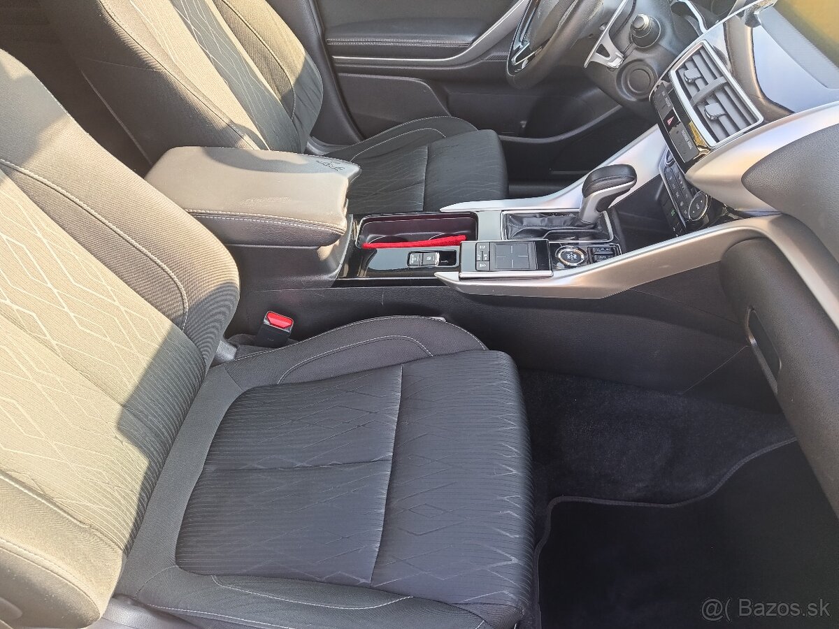 Mitsubishi Eclipse Cross - 13