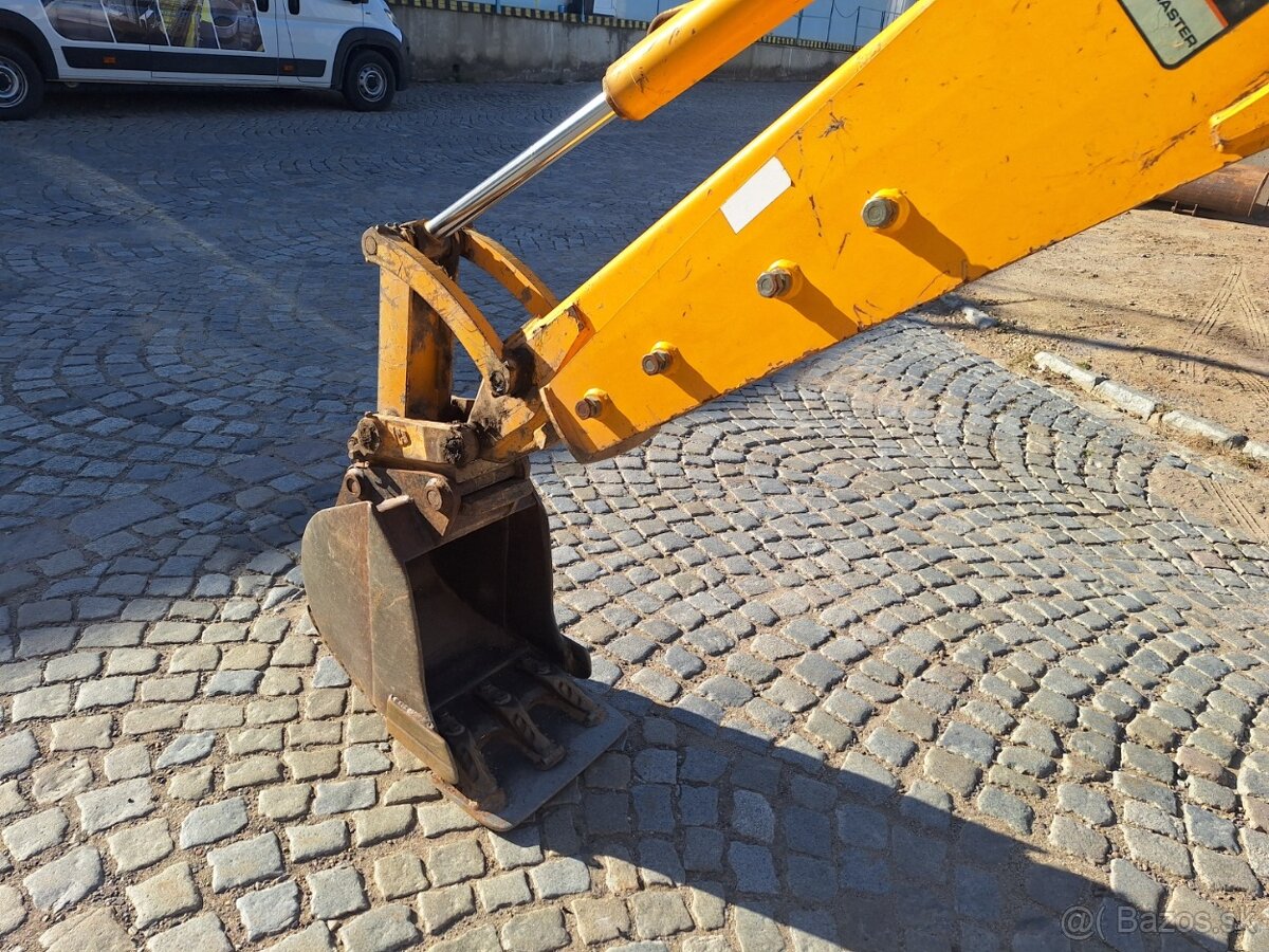 JCB 2CX - 13