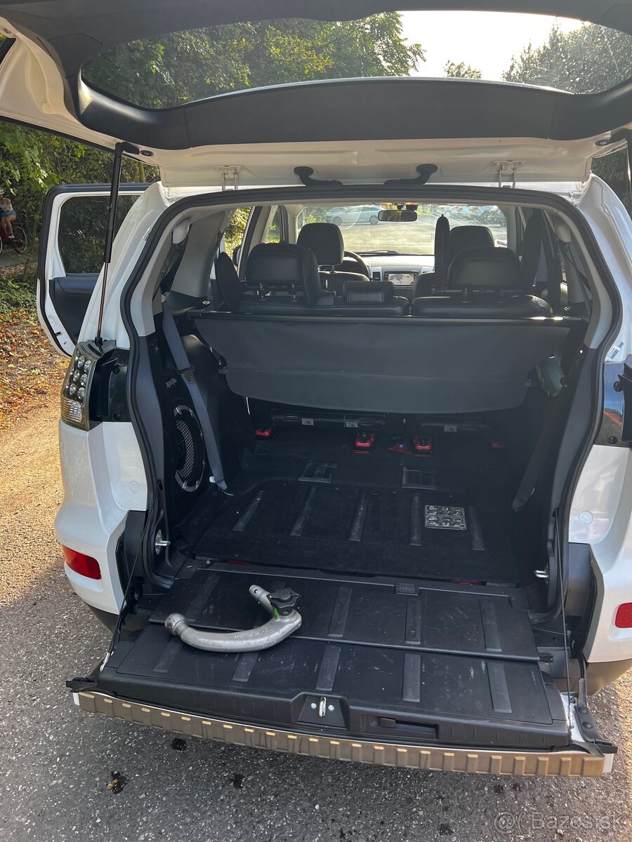 Mitsubishi Outlander 2.4 benzin 4x4 odpočet DPH - 13
