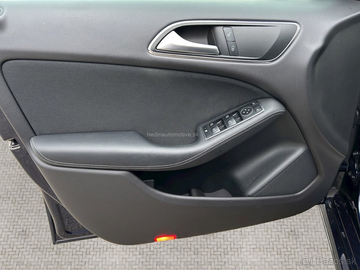 MERCEDES-BENZ B 180 - 13