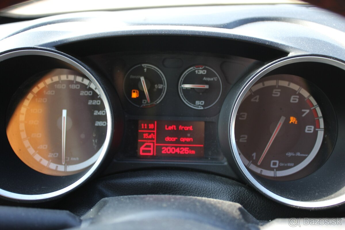 Alfa Romeo GIULIETTA 1.4 benzín - 13