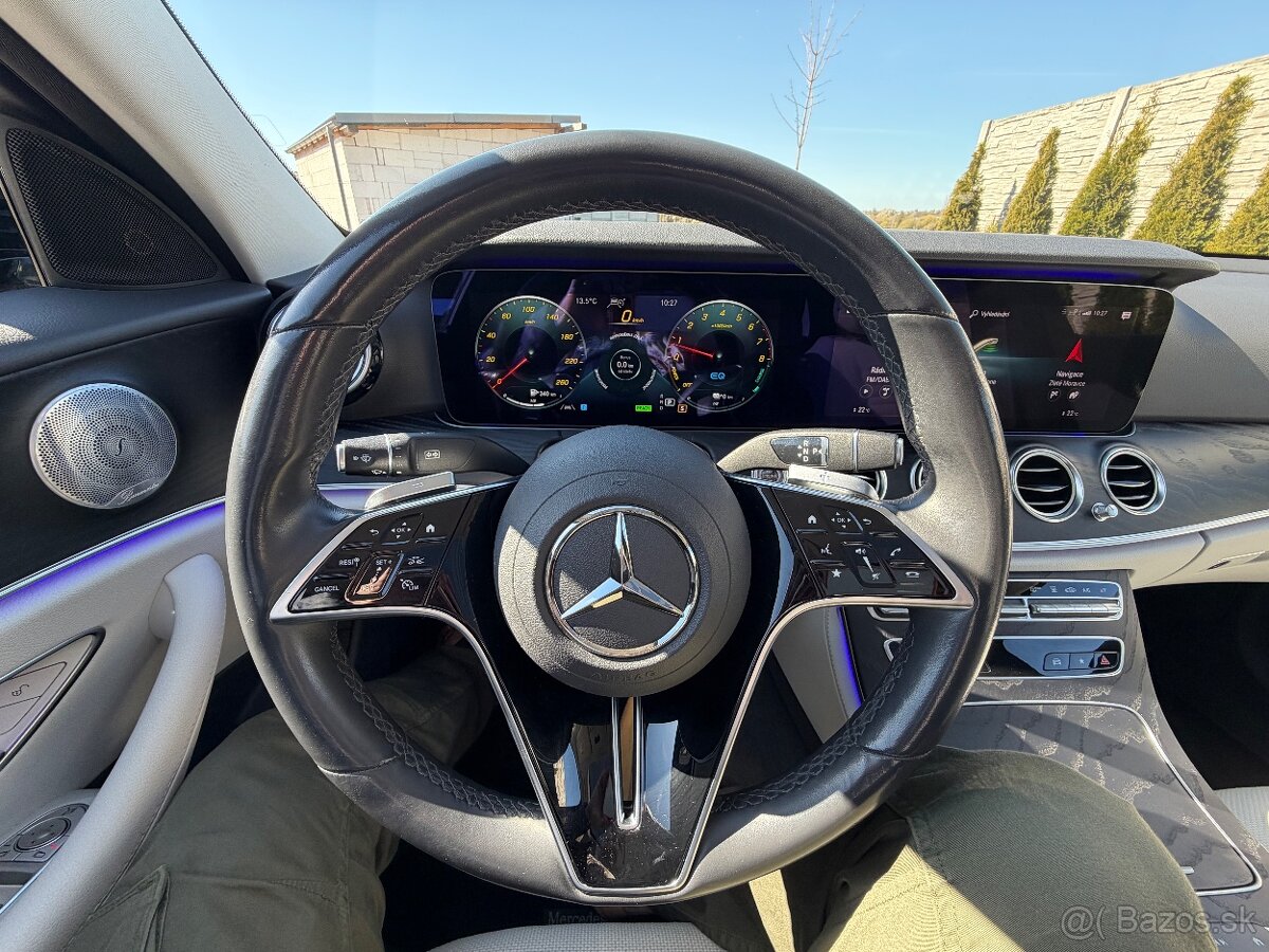 Mercedes-Benz E trieda E300e 4-Matic Avantgarde AMG DPH - 13