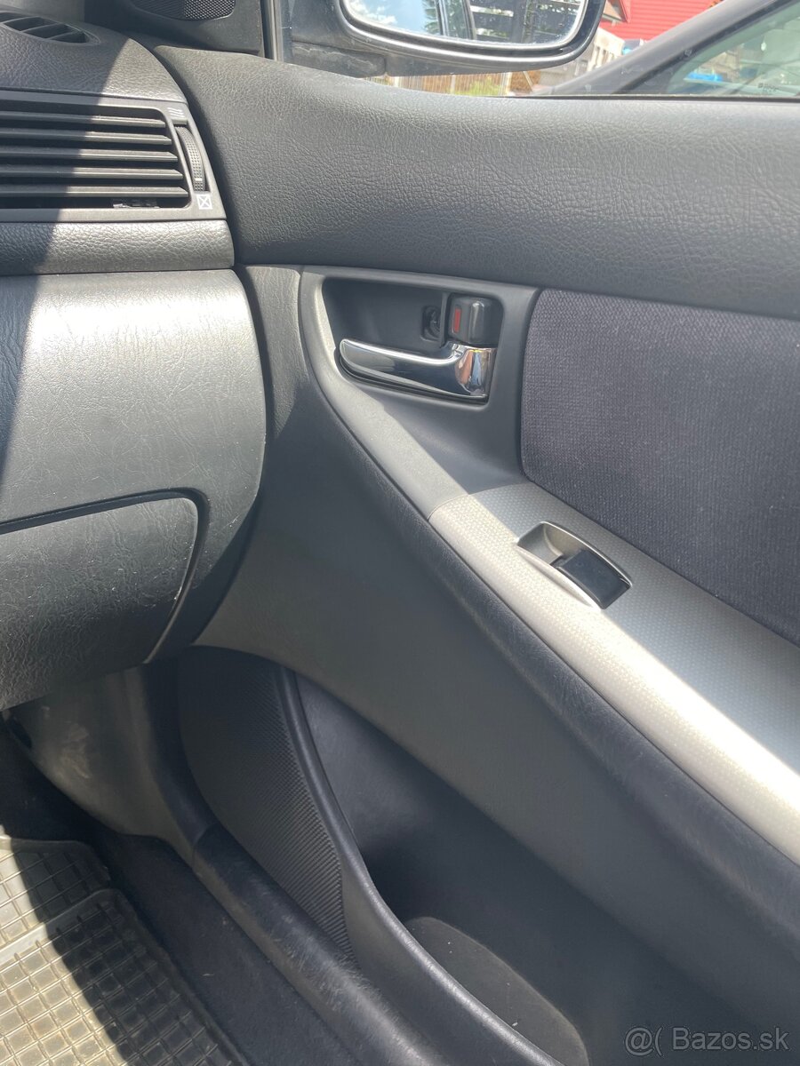 Toyota Corolla 2.0 - 13