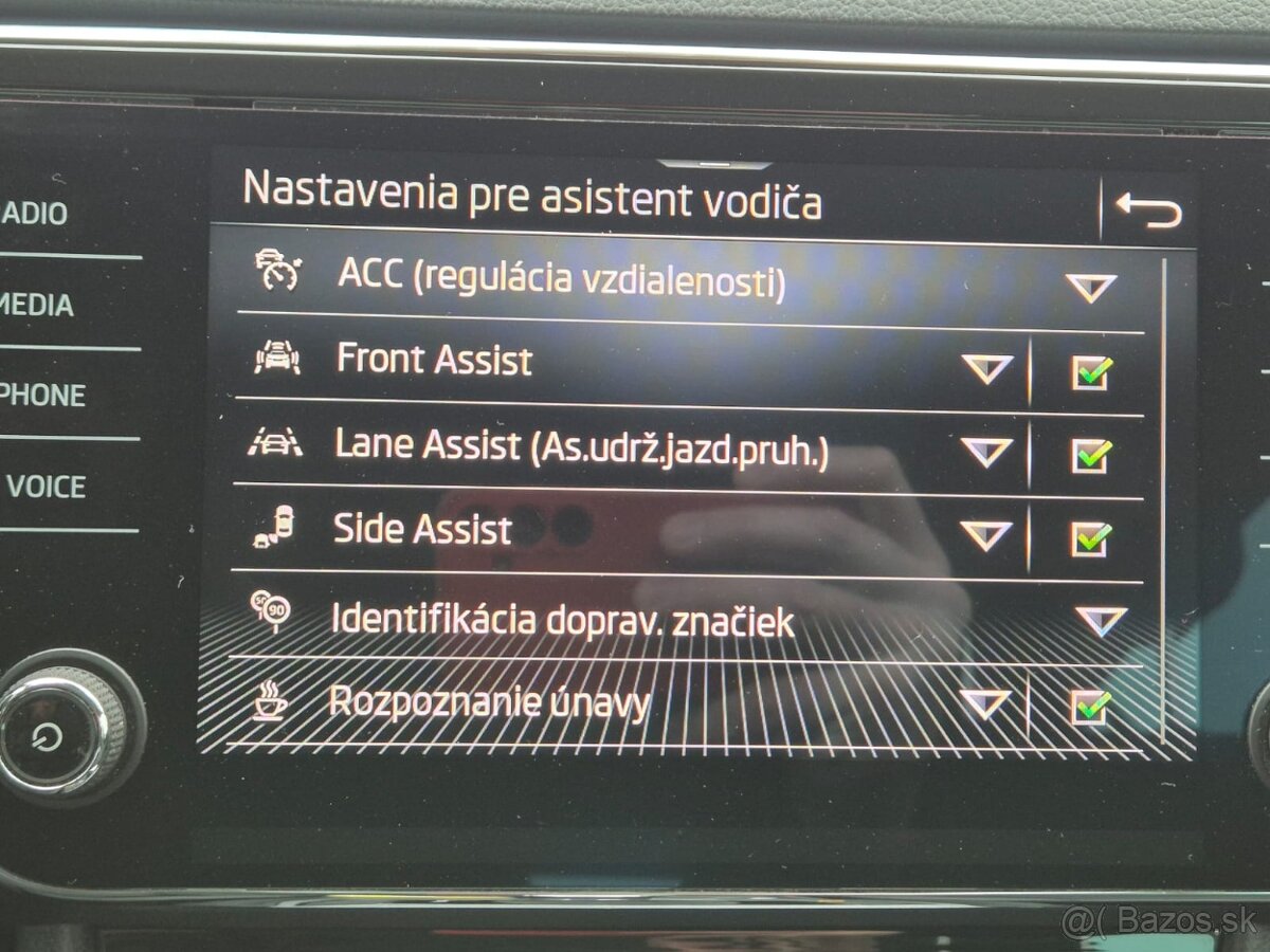 Škoda Superb Combi facelift 2.0 TDI DSG - 13