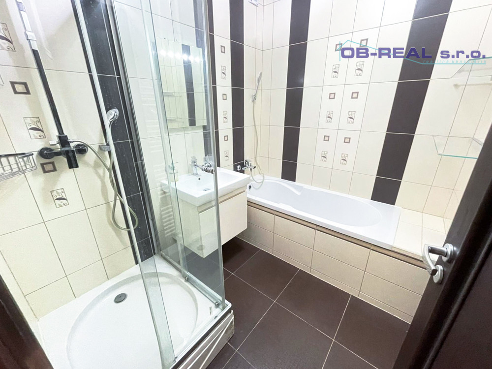 Veľký 3-izbový byt 87,7 m2 v Galante na PREDAJ - 13