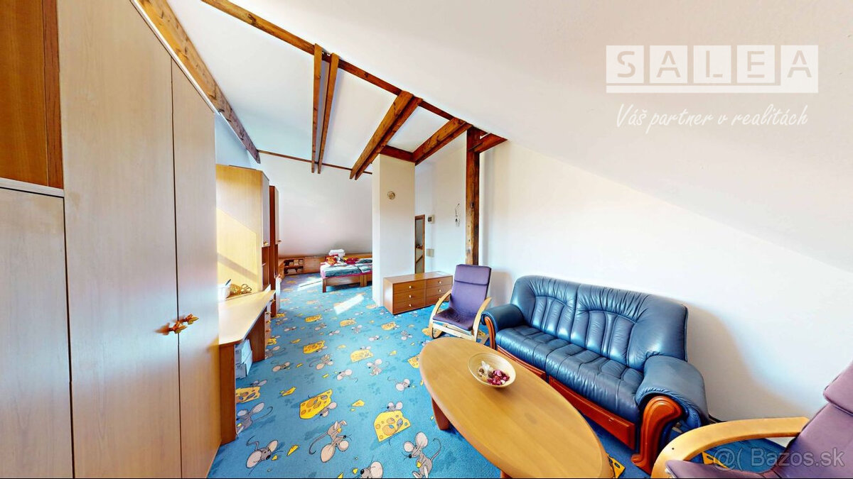 BÁNOVÁ - 6 IZBOVÝ RODINNÝ DOM - 2 BYTOVÉ JEDNOTKY - 13