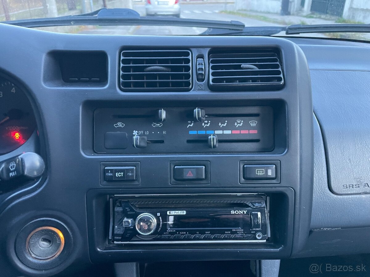 Toyota RAV 4 2.0i LPG, 4x4, AUTOMAT, Nová STK a EK - 13