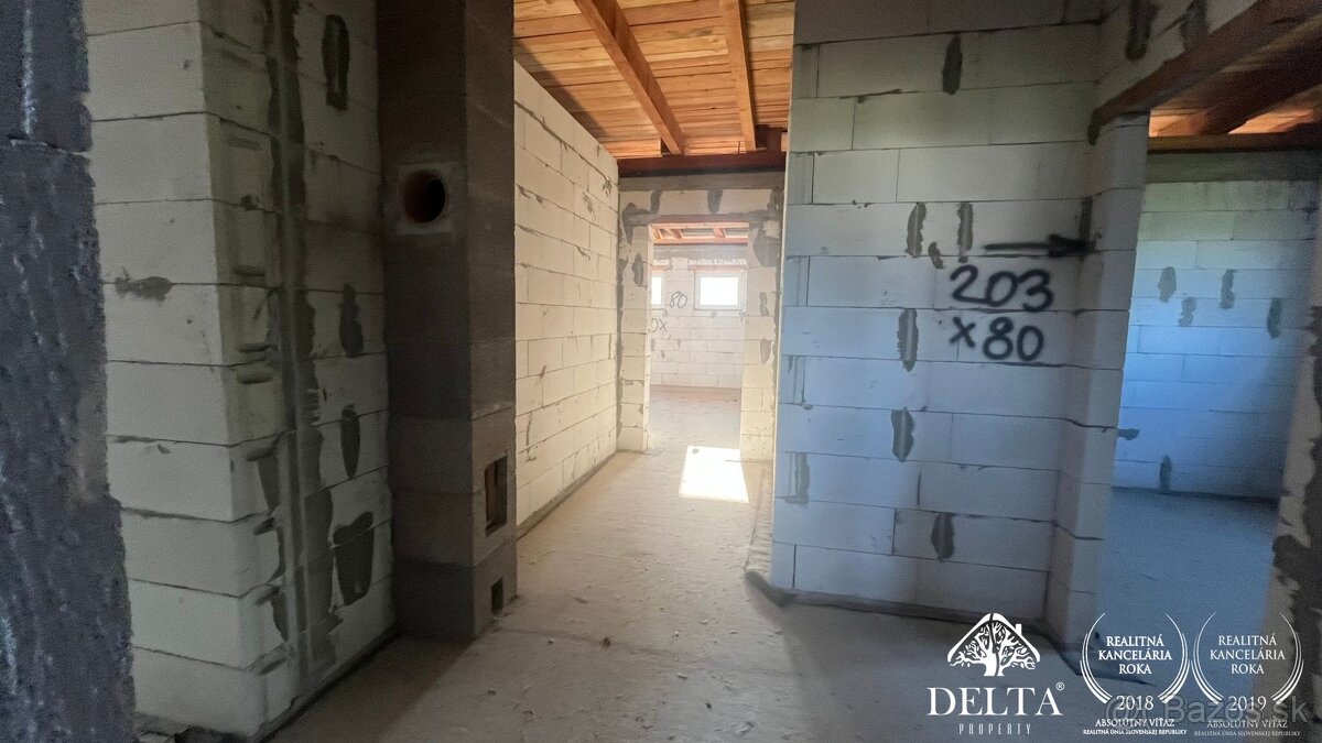 Ponúkame na predaj rozostavanú stavbu bungalovu v obci Mark - 13