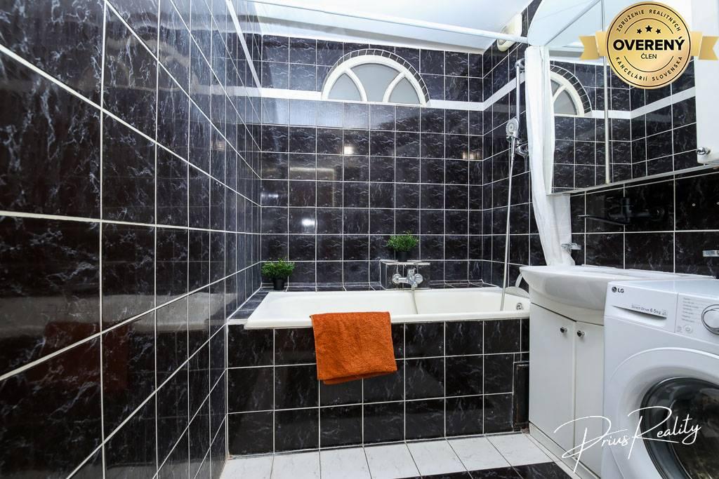 ZNÍŽENÁ CENA Veľkometrážny 3-izbový byt, 105m2, Trenčín - 13