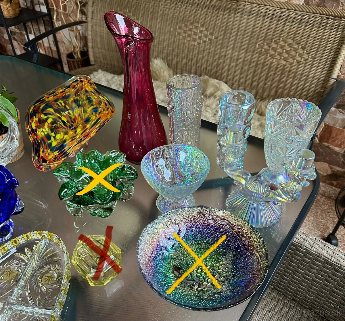 Staré popolníky, hutnícke sklo, irisované väzy, poháre - 13