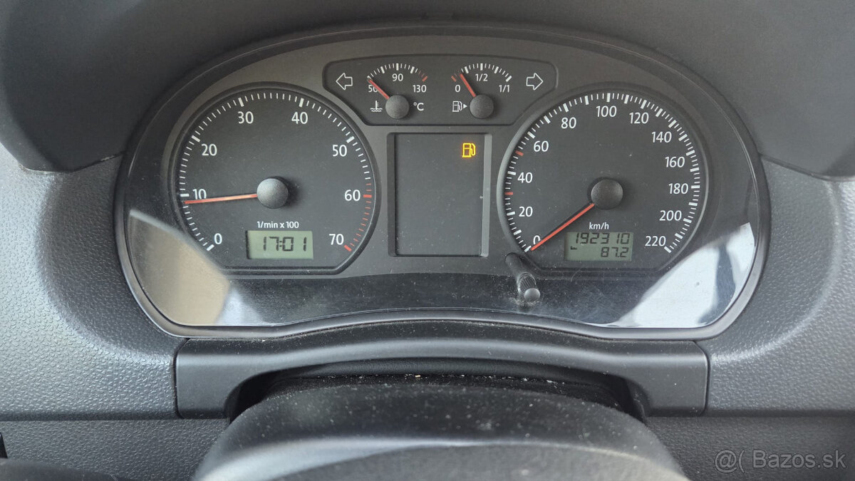 VW POLO 1,2 HTP r.v. 2005 - 13