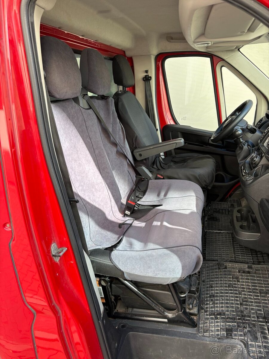 FIAT DUCATO r.v. 2022 - skriňová dodávka s hydraulickým zvíh - 13