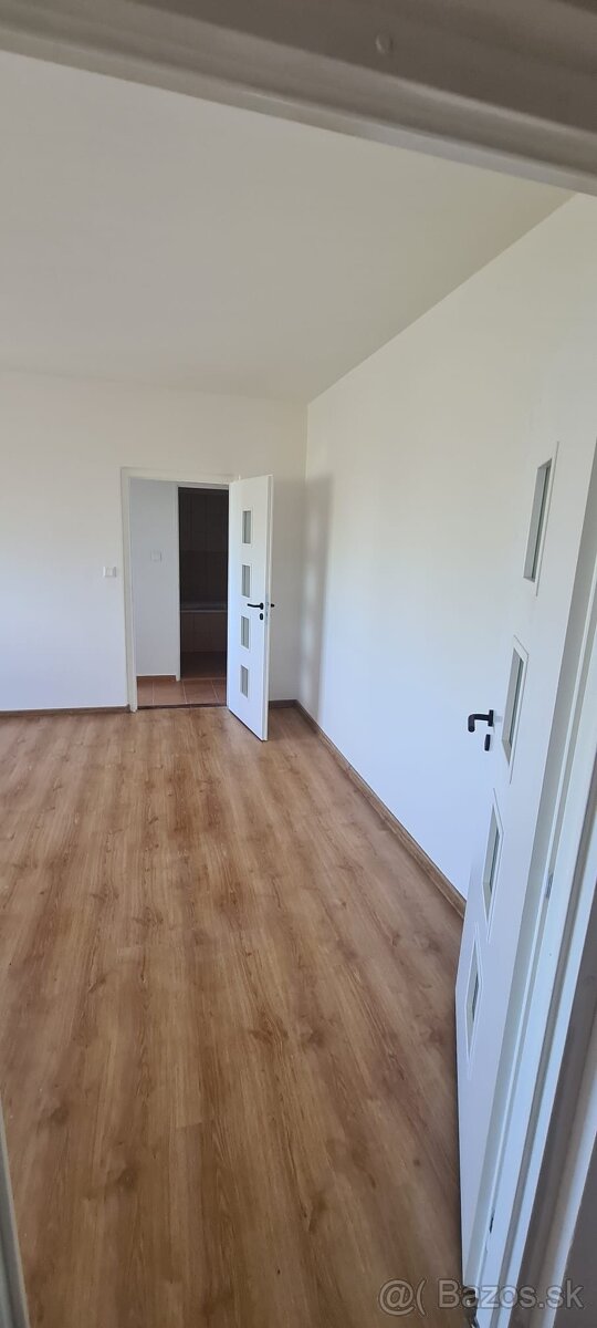 Pronájem bytu 1+1 43 m² - 13