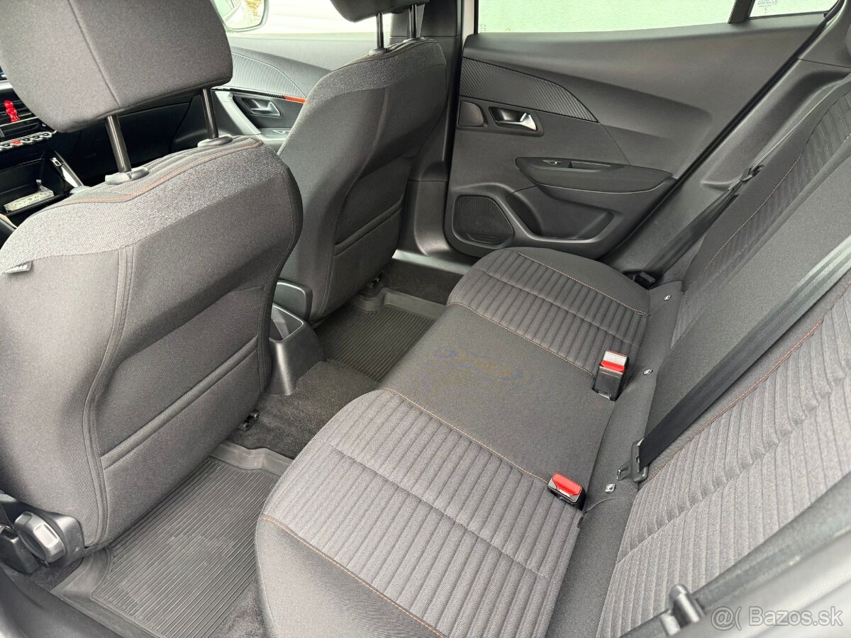 Peugeot 2008 1,2 PureTech - 13