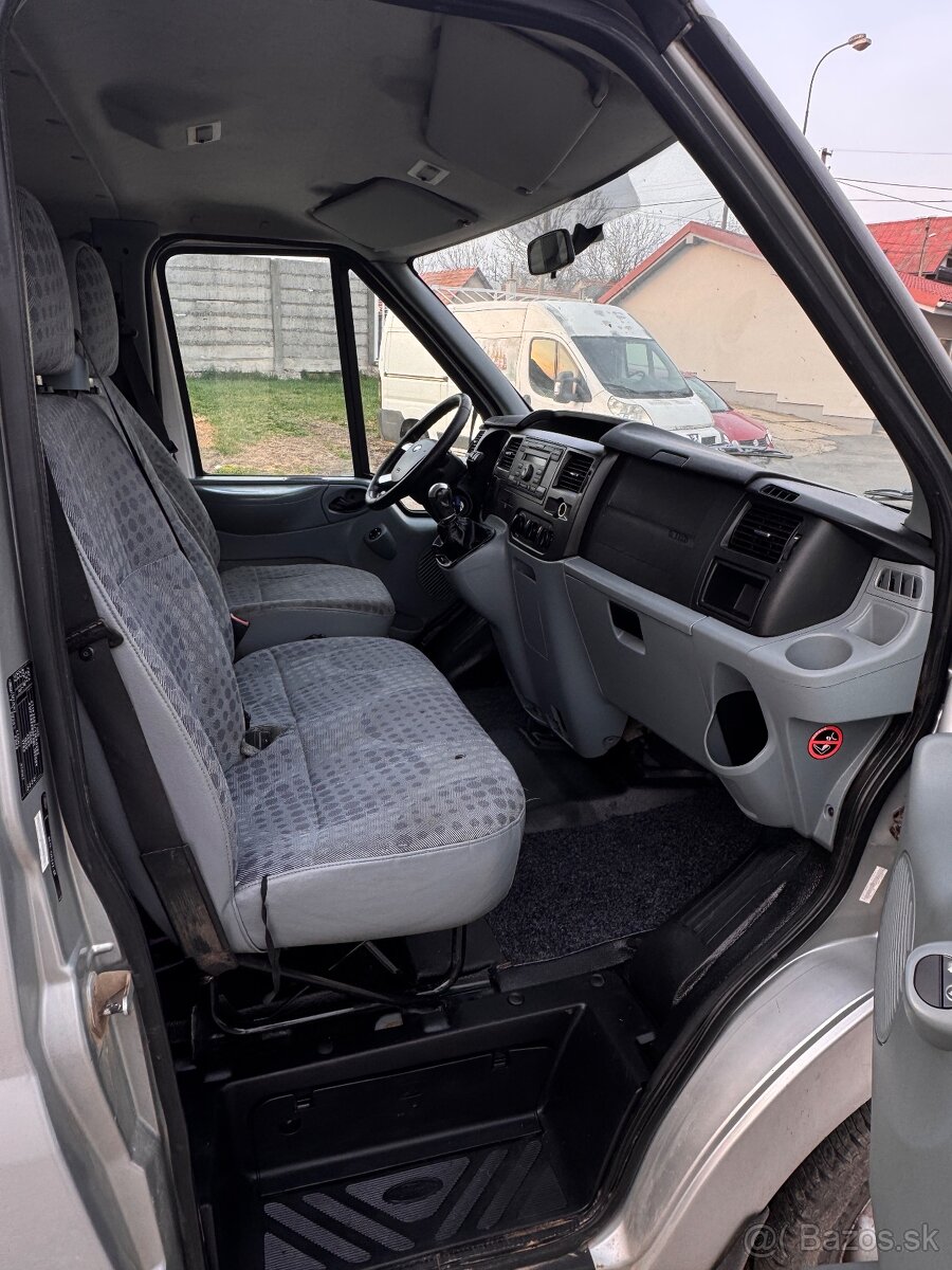 🚐 Predám 9-miestny Ford Transit 2.2 TDCi - 13